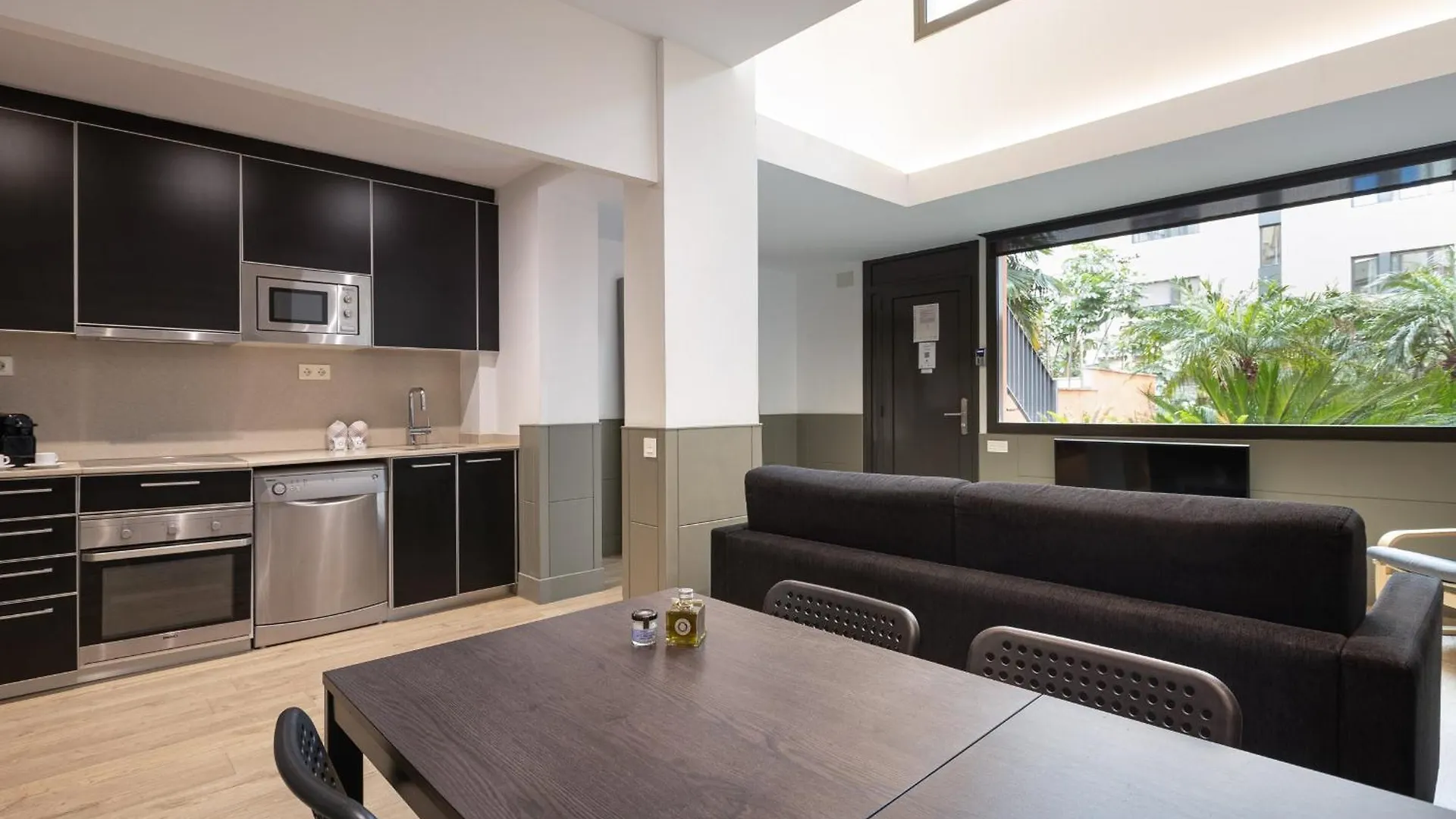 Enjoybcn Patio De Gala Apartment Barcelona Spain