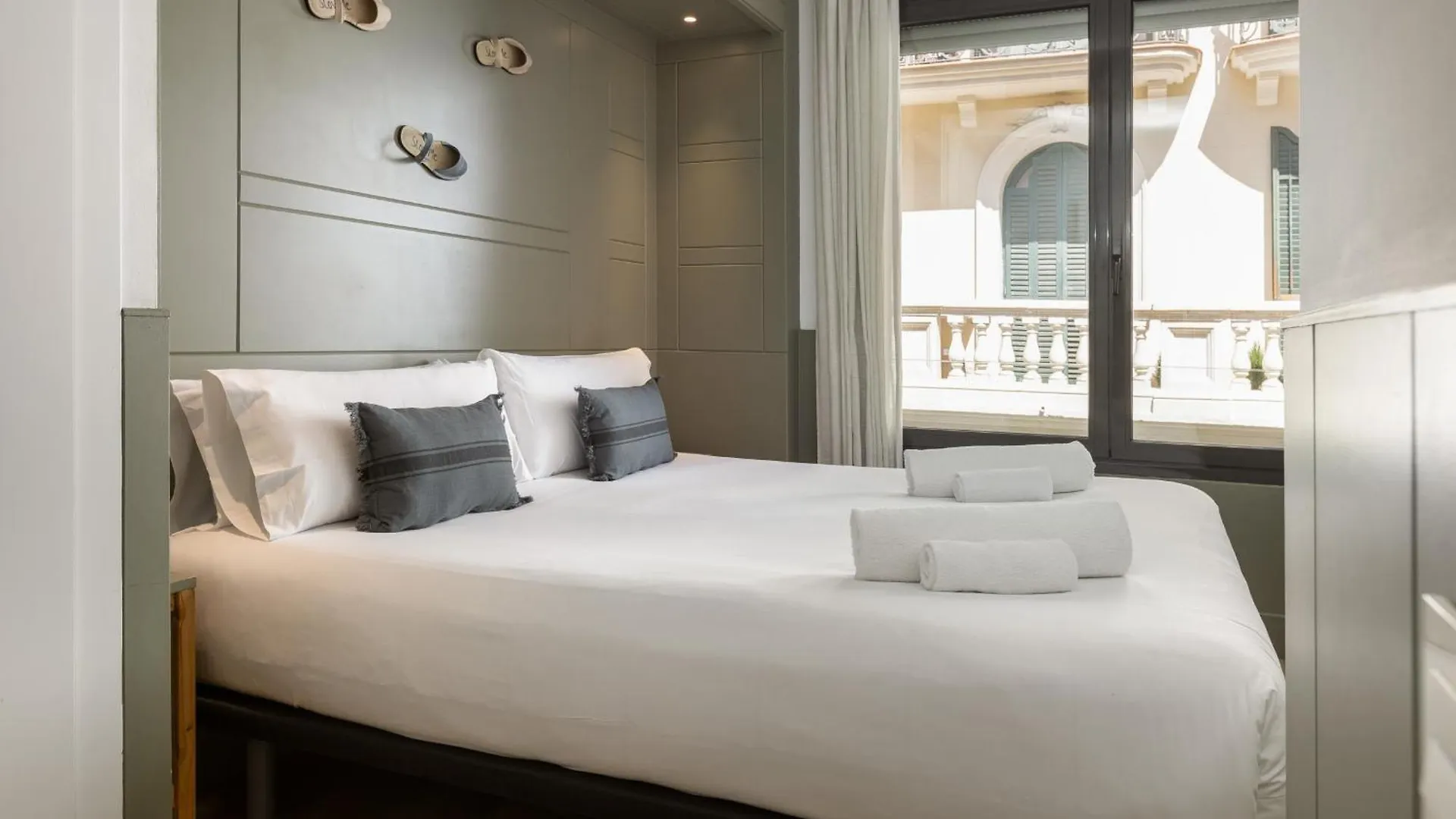 Enjoybcn Patio De Gala Apartment Barcelona 0*,  Spain