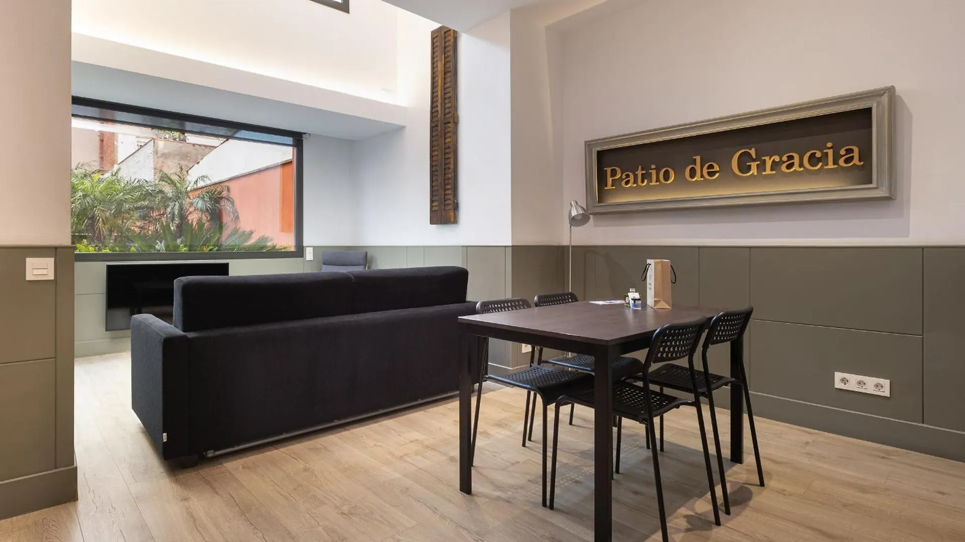 Enjoybcn Patio De Gala Apartment Barcelona